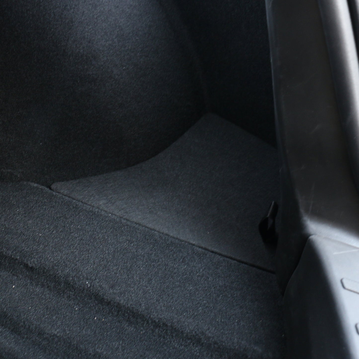 Porta oggetti laterali baule coperchio in moquette - Tesla Model 3 Highland