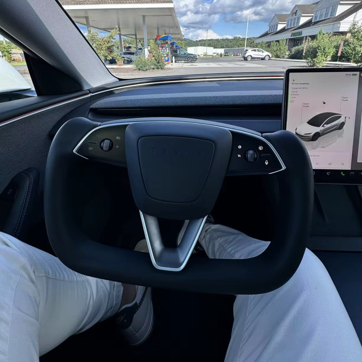 Volante Yoke con funzione riscaldante - Tesla Model 3 Highland e Tesla Model Y Juniper